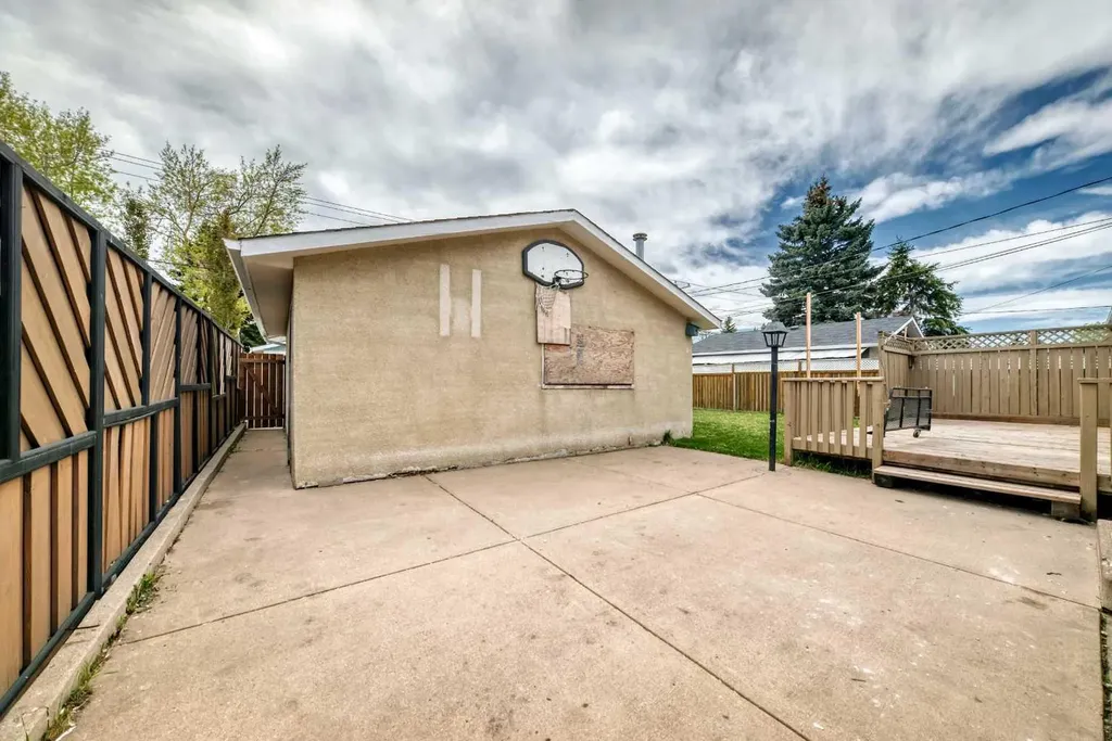 4607 Marwood Way NE Calgary AB T2A2S6