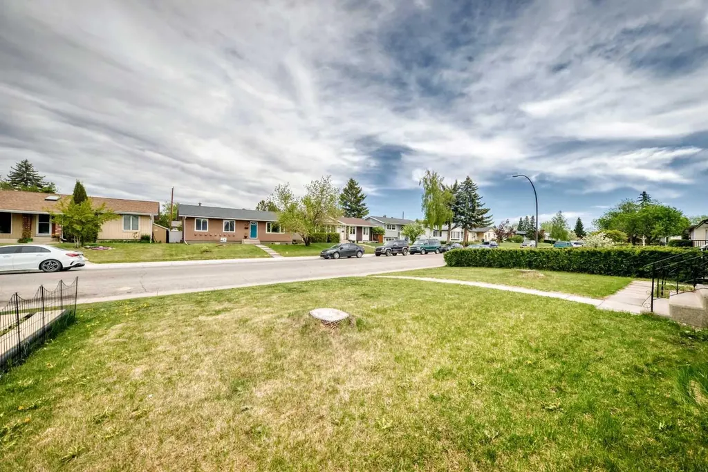 4607 Marwood Way NE Calgary AB T2A2S6