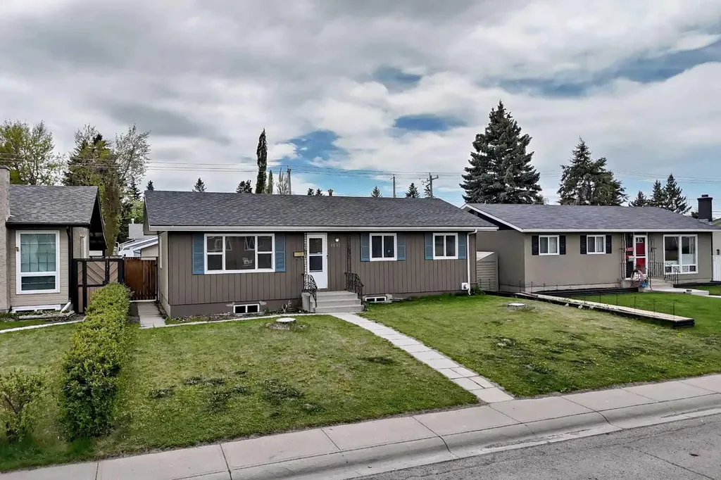 4607 Marwood Way NE Calgary AB T2A2S6