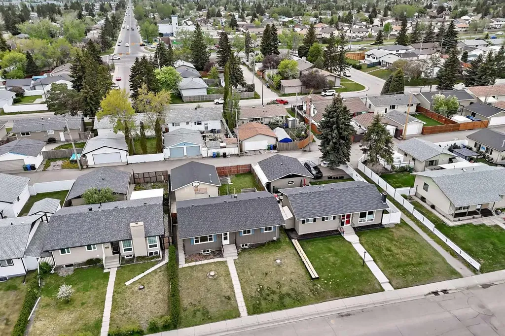 4607 Marwood Way NE Calgary AB T2A2S6