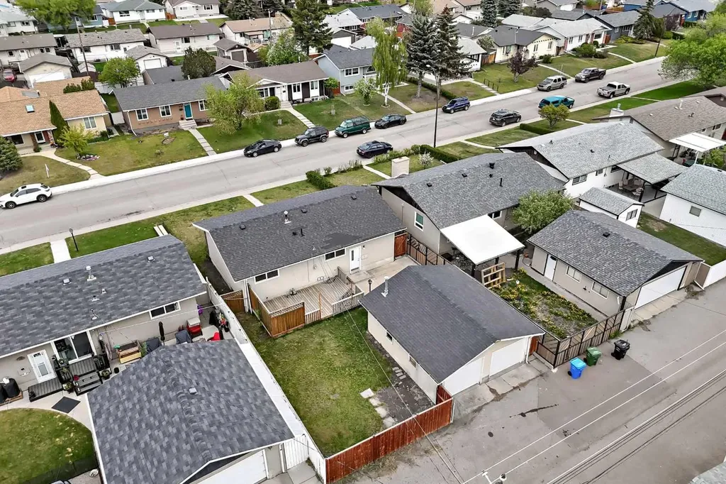 4607 Marwood Way NE Calgary AB T2A2S6