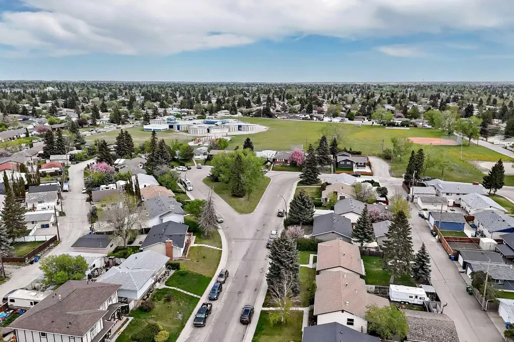 4607 Marwood Way NE Calgary AB T2A2S6