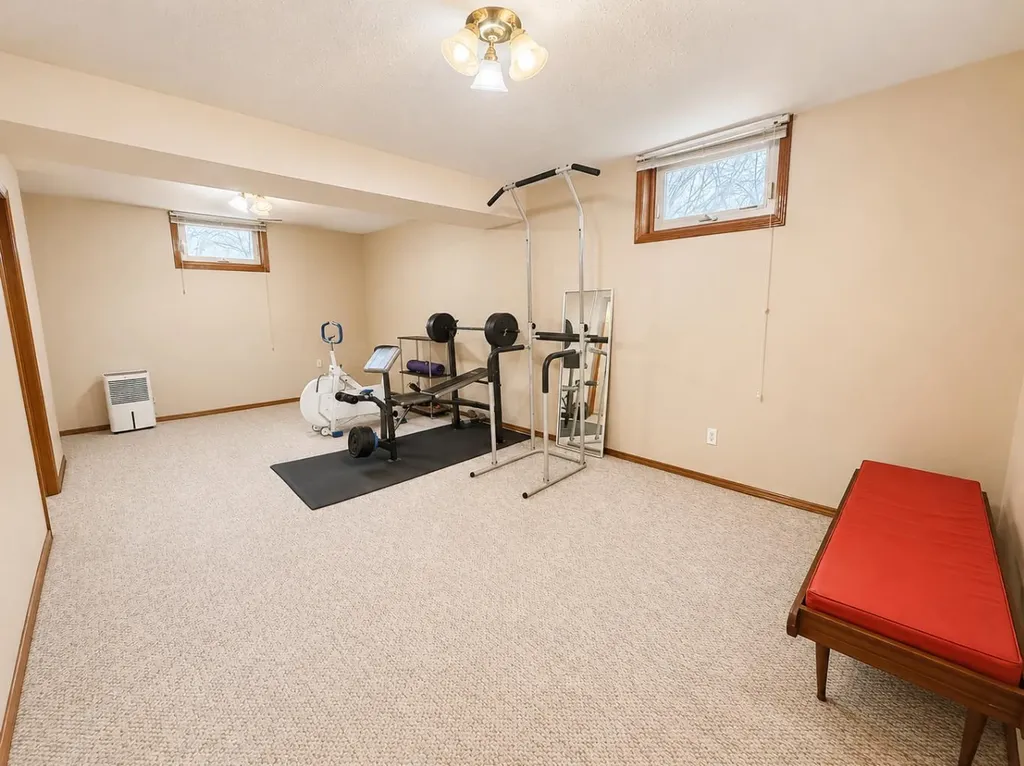614 6 Avenue Wainwright AB T9W 1B2