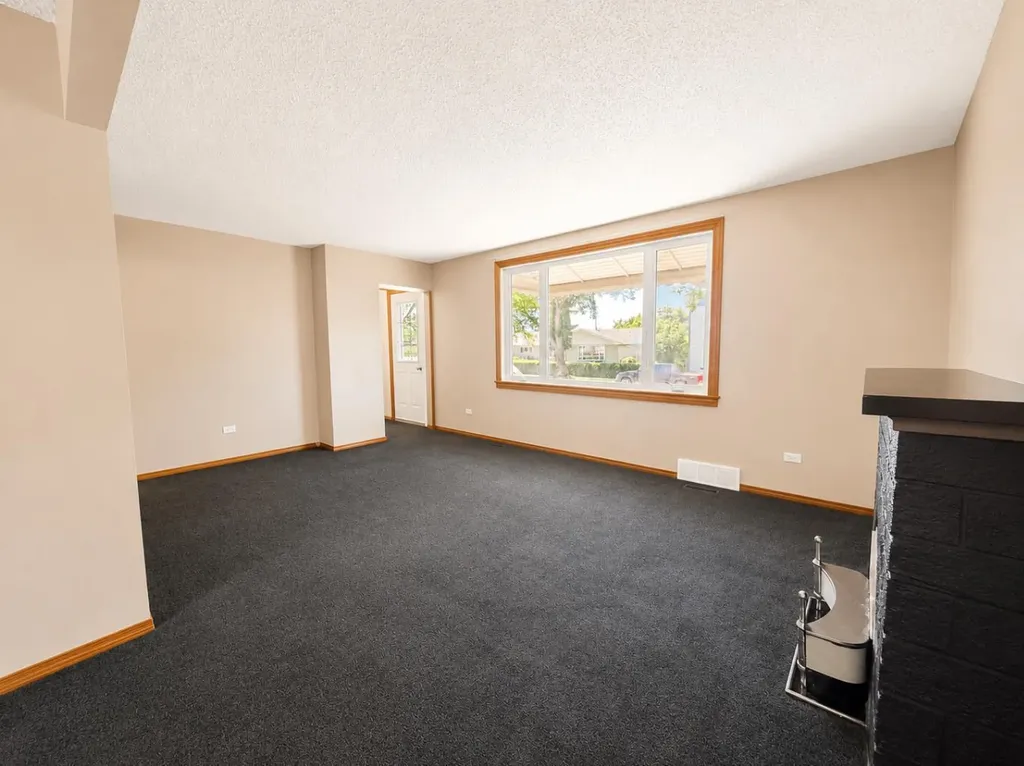 614 6 Avenue Wainwright AB T9W 1B2