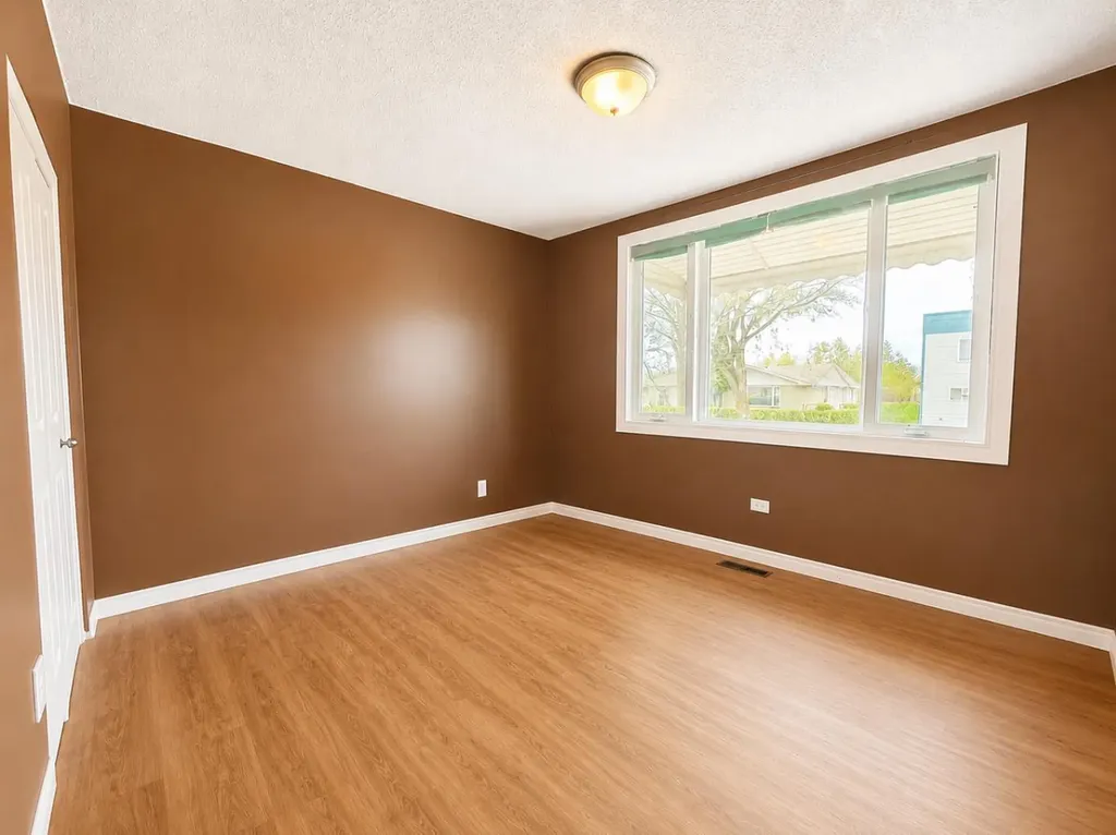 614 6 Avenue Wainwright AB T9W 1B2