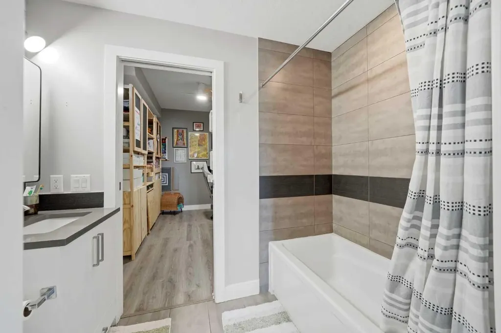 1521 26 Avenue SW Calgary AB T2T 1C4