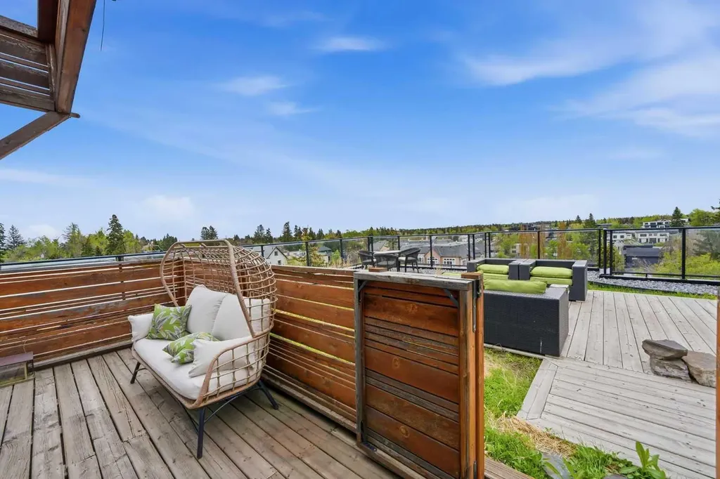 1521 26 Avenue SW Calgary AB T2T 1C4