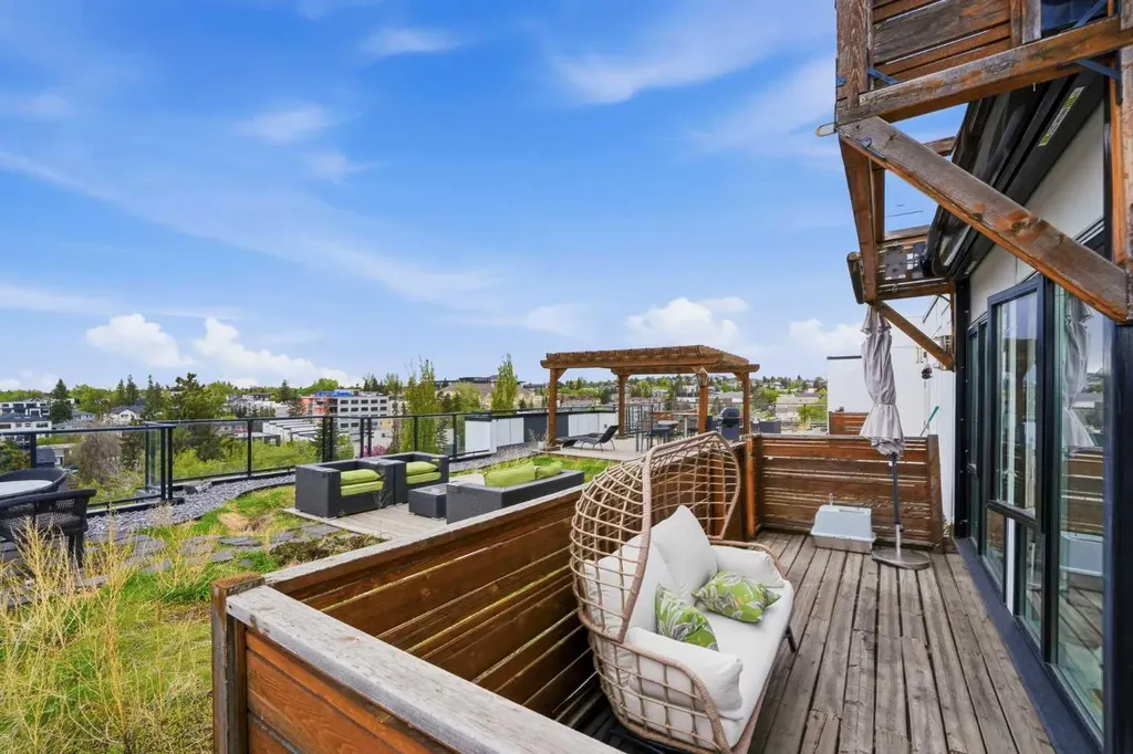 1521 26 Avenue SW Calgary AB T2T 1C4