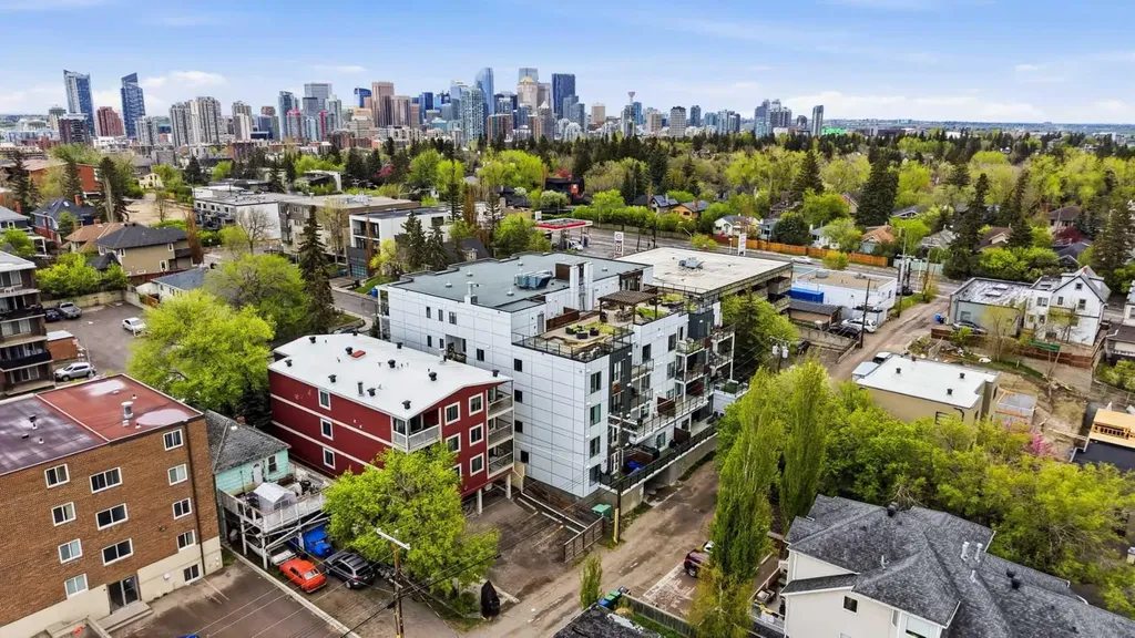 1521 26 Avenue SW Calgary AB T2T 1C4