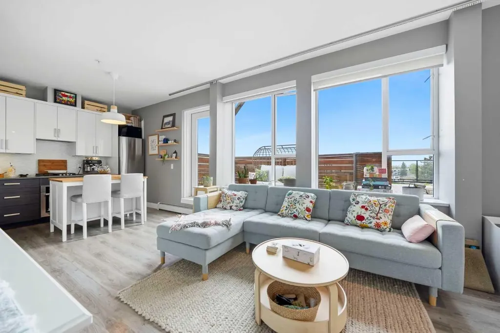 1521 26 Avenue SW Calgary AB T2T 1C4