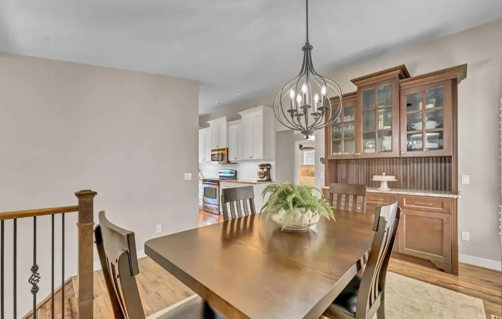 110 Carry Crescent SE Medicine Hat AB T1B 3J8