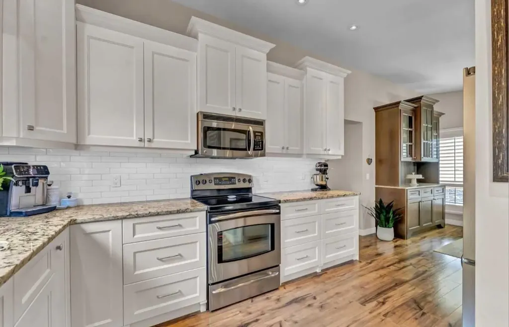 110 Carry Crescent SE Medicine Hat AB T1B 3J8