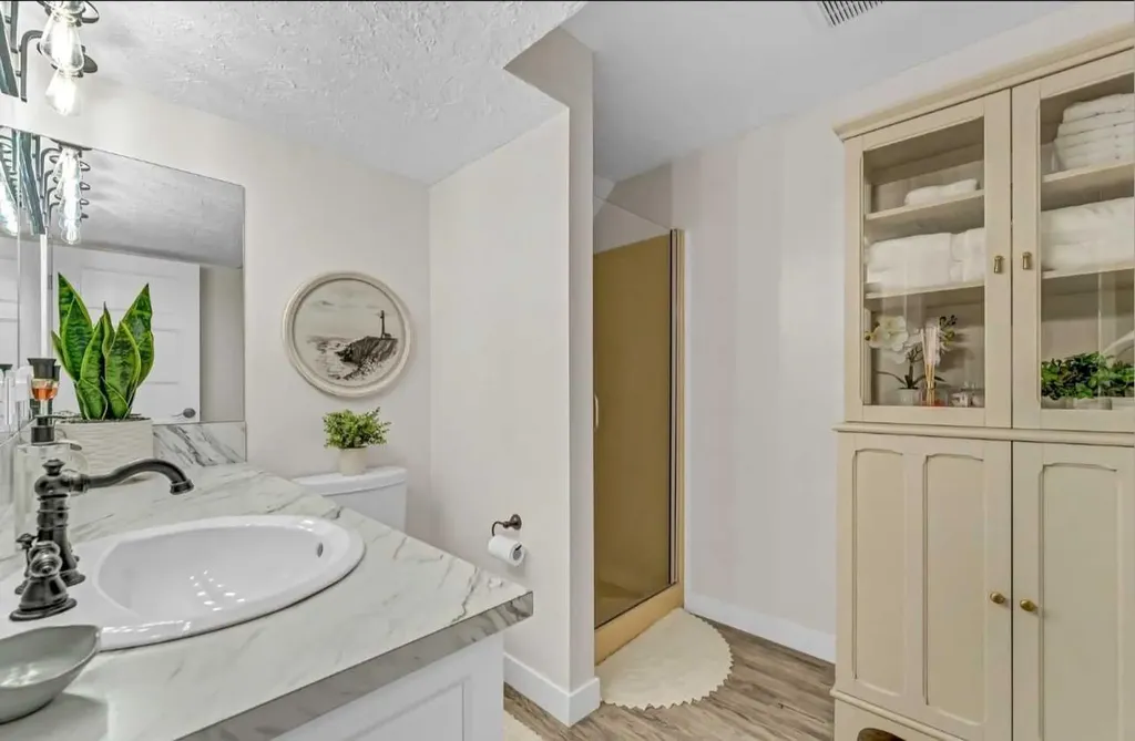 110 Carry Crescent SE Medicine Hat AB T1B 3J8
