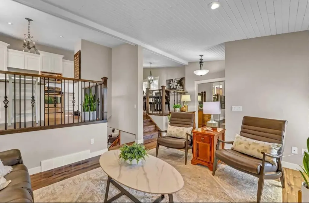 110 Carry Crescent SE Medicine Hat AB T1B 3J8