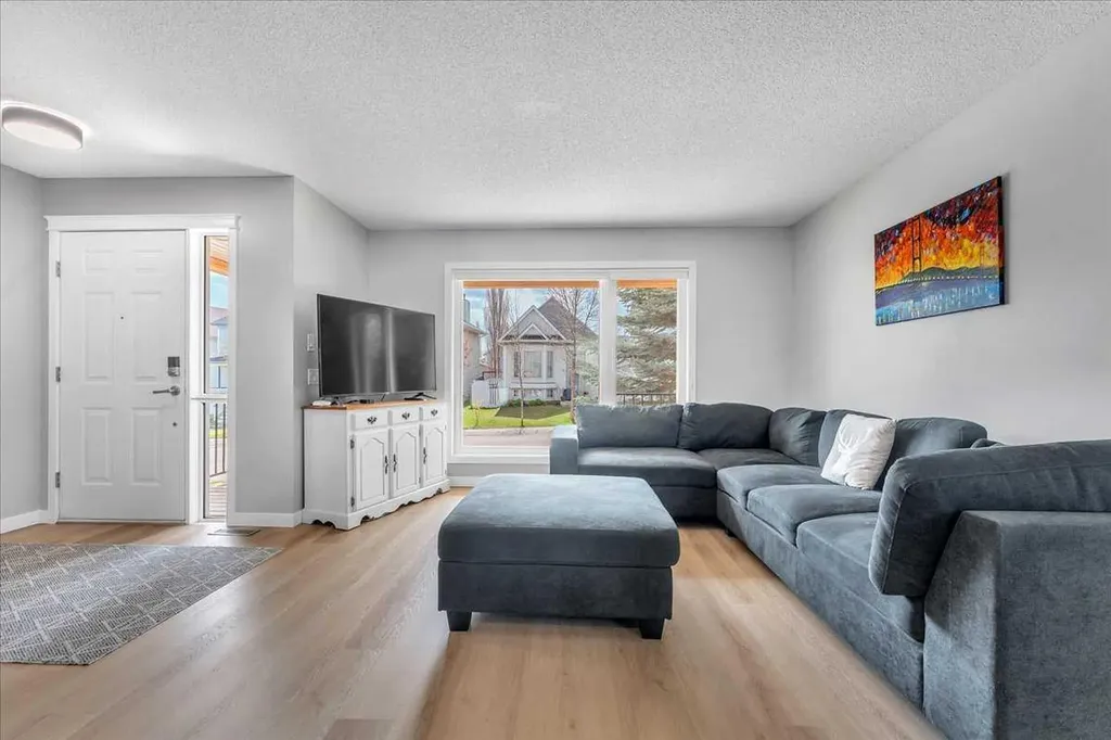 38 Tuscany Valley Heights NW Calgary AB T3L 2E7