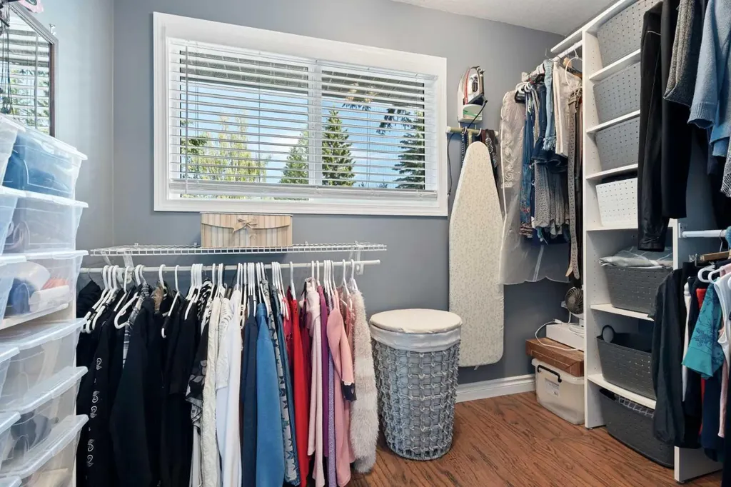49 Lock Crescent Okotoks AB T1S 1E8