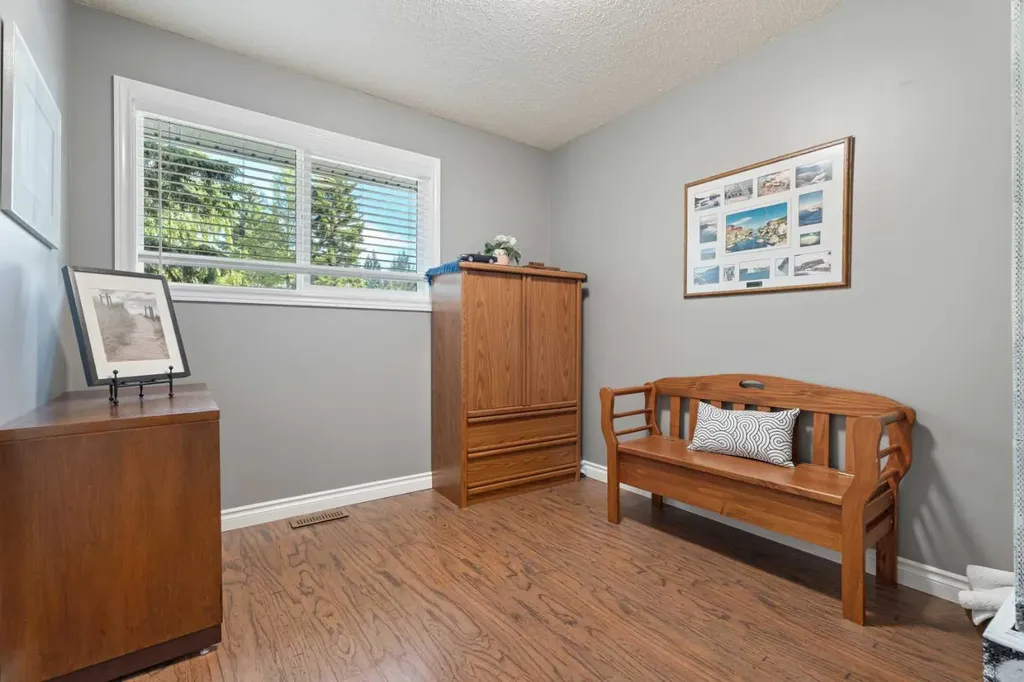 49 Lock Crescent Okotoks AB T1S 1E8