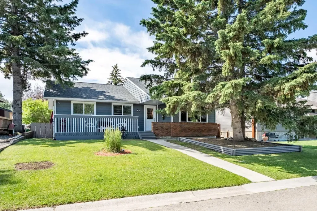 49 Lock Crescent Okotoks AB T1S 1E8