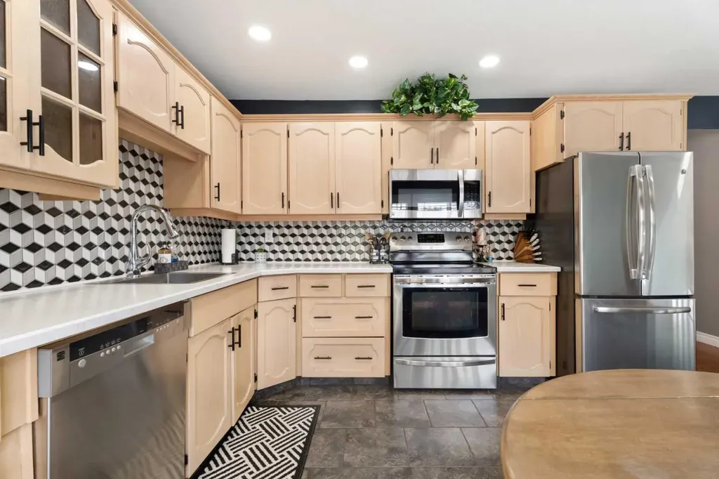 49 Lock Crescent Okotoks AB T1S 1E8