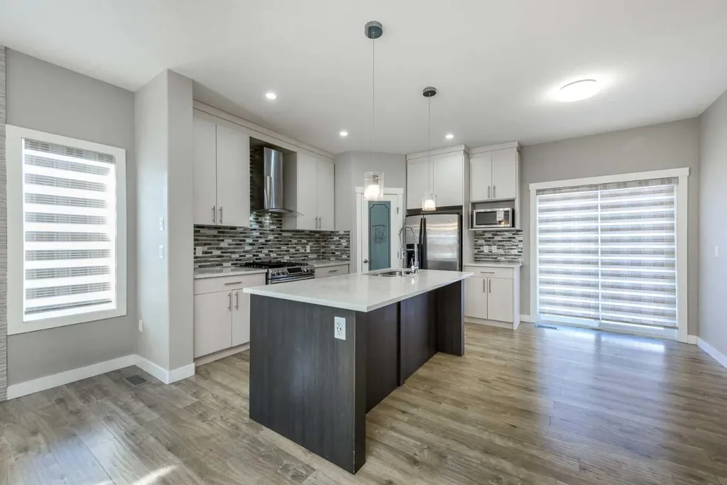35 Sherview Grove NW Calgary AB T3R 0Y4