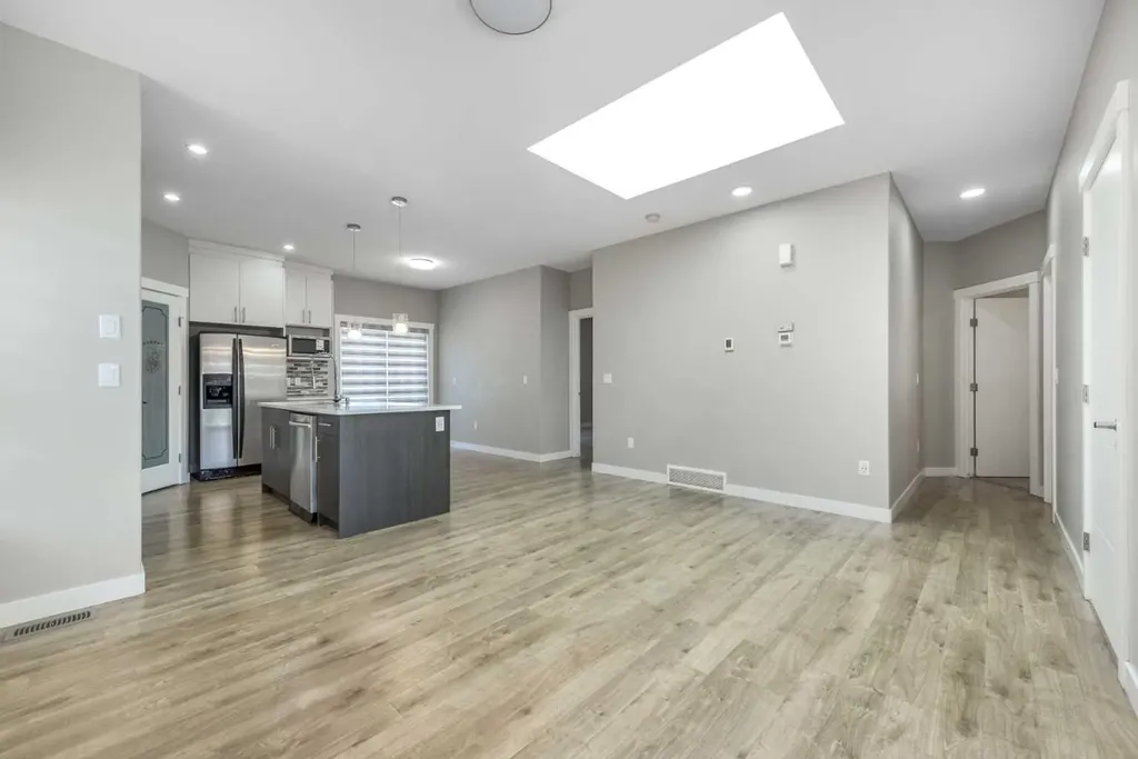 35 Sherview Grove NW Calgary AB T3R 0Y4