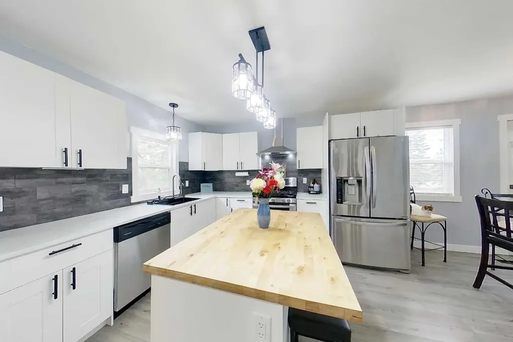 73507 Range Road 80 Canyon Creek AB T0G2A4