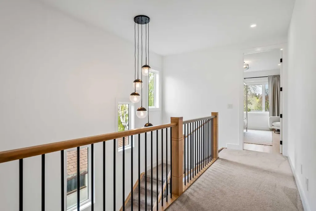 2824 30 Street SW Calgary AB T3E 2M5