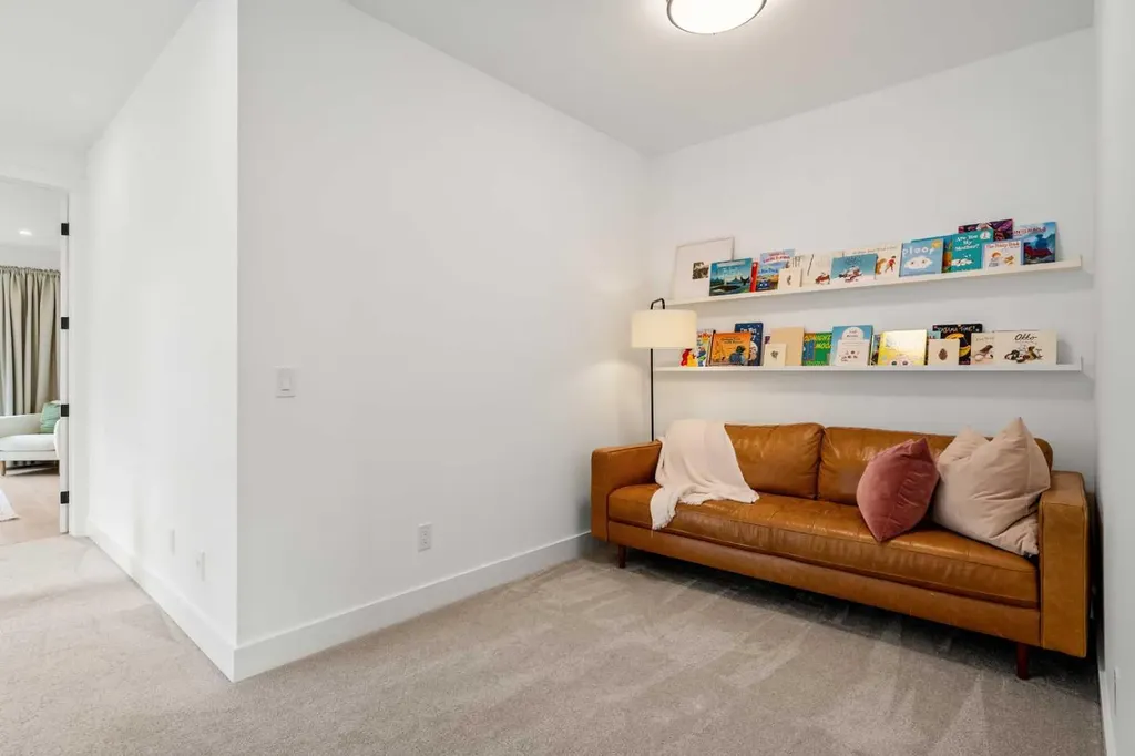 2824 30 Street SW Calgary AB T3E 2M5