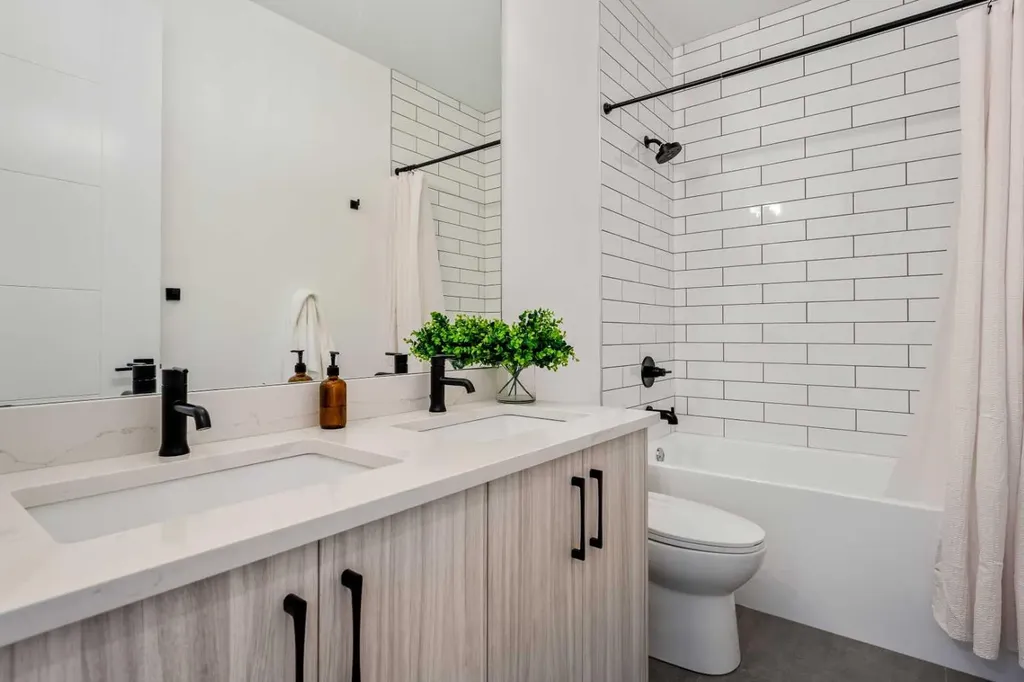 2824 30 Street SW Calgary AB T3E 2M5