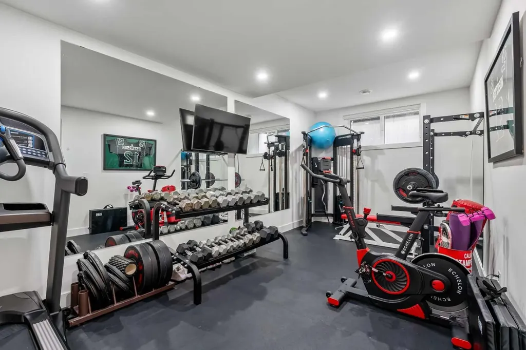 2824 30 Street SW Calgary AB T3E 2M5