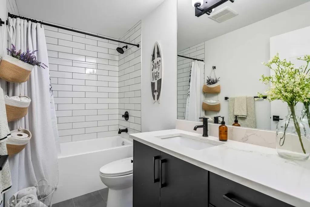2824 30 Street SW Calgary AB T3E 2M5