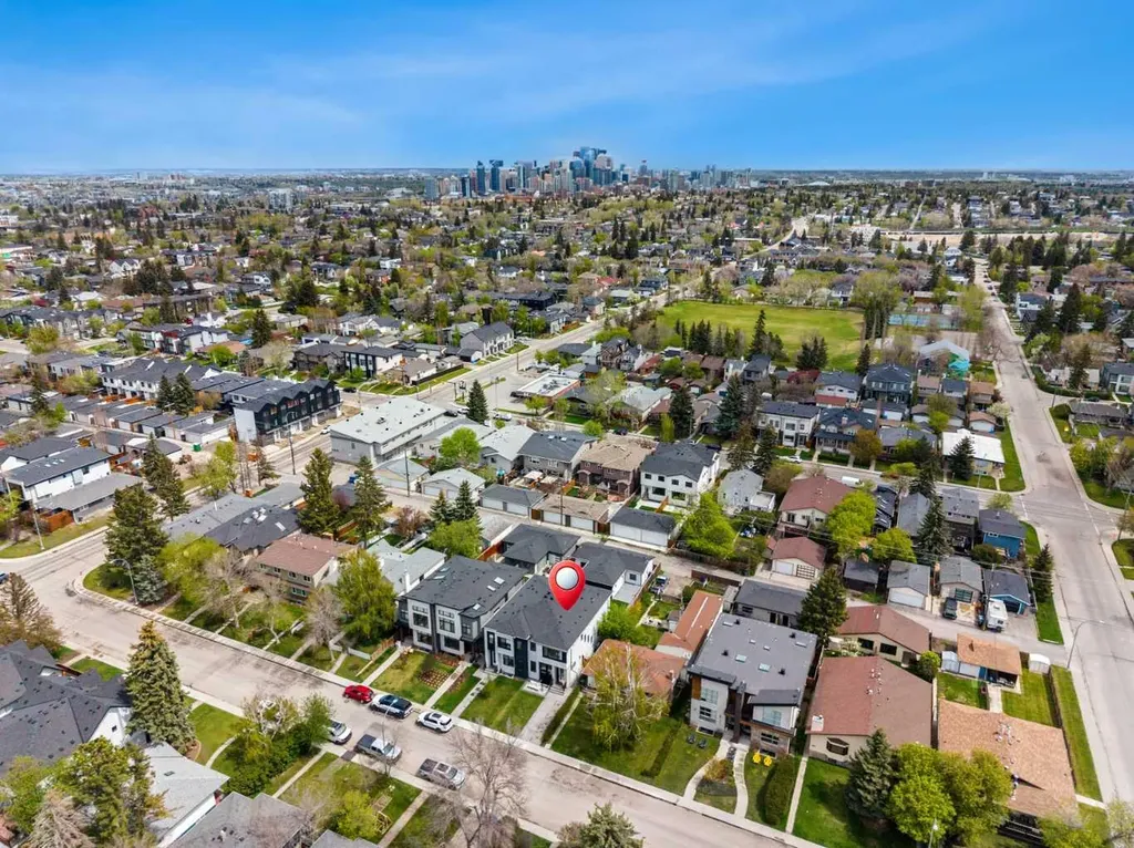 2824 30 Street SW Calgary AB T3E 2M5