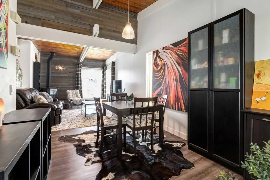 333 Braxton Place SW Calgary AB T2W 2E7