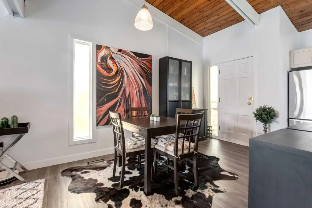 333 Braxton Place SW Calgary AB T2W 2E7