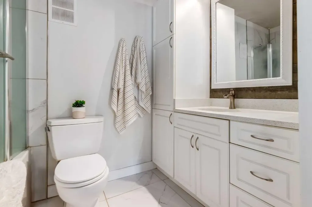 333 Braxton Place SW Calgary AB T2W 2E7