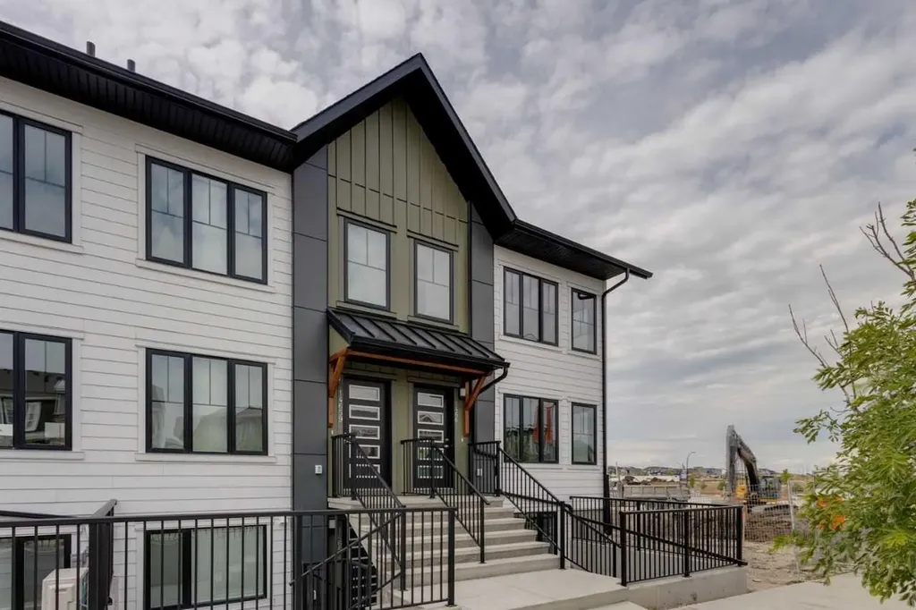 40 Livingston Parade NE Calgary AB T4B3P6