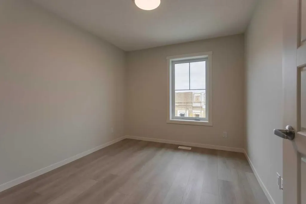 40 Livingston Parade NE Calgary AB T4B3P6