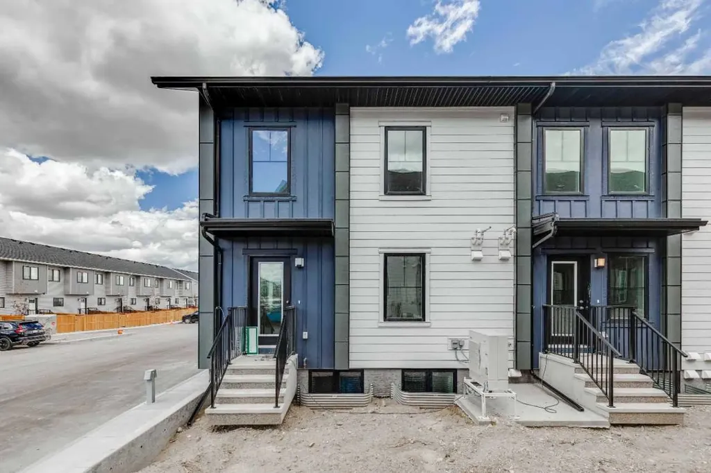 40 Livingston Parade NE Calgary AB T4B3P6