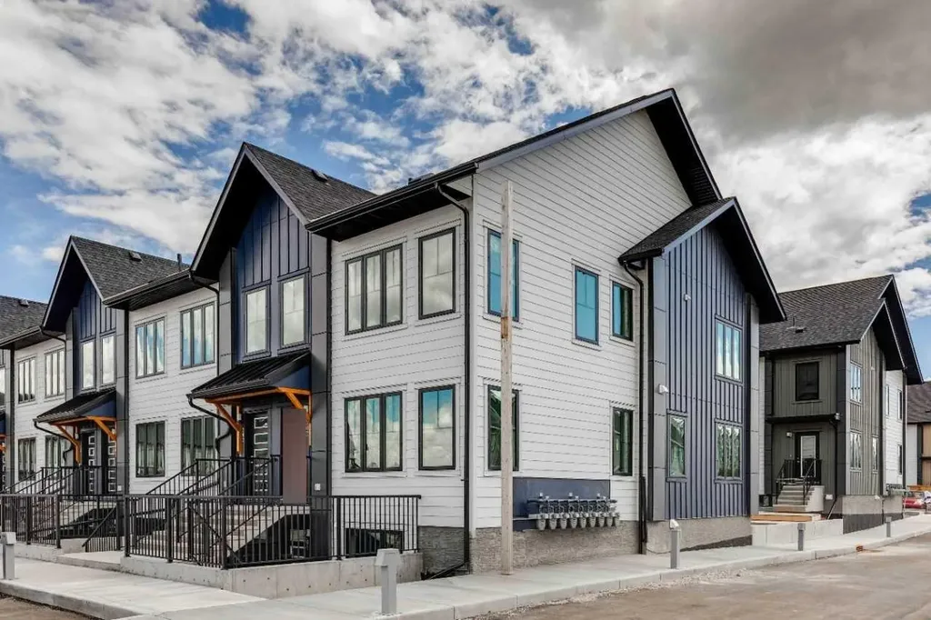 40 Livingston Parade NE Calgary AB T4B3P6