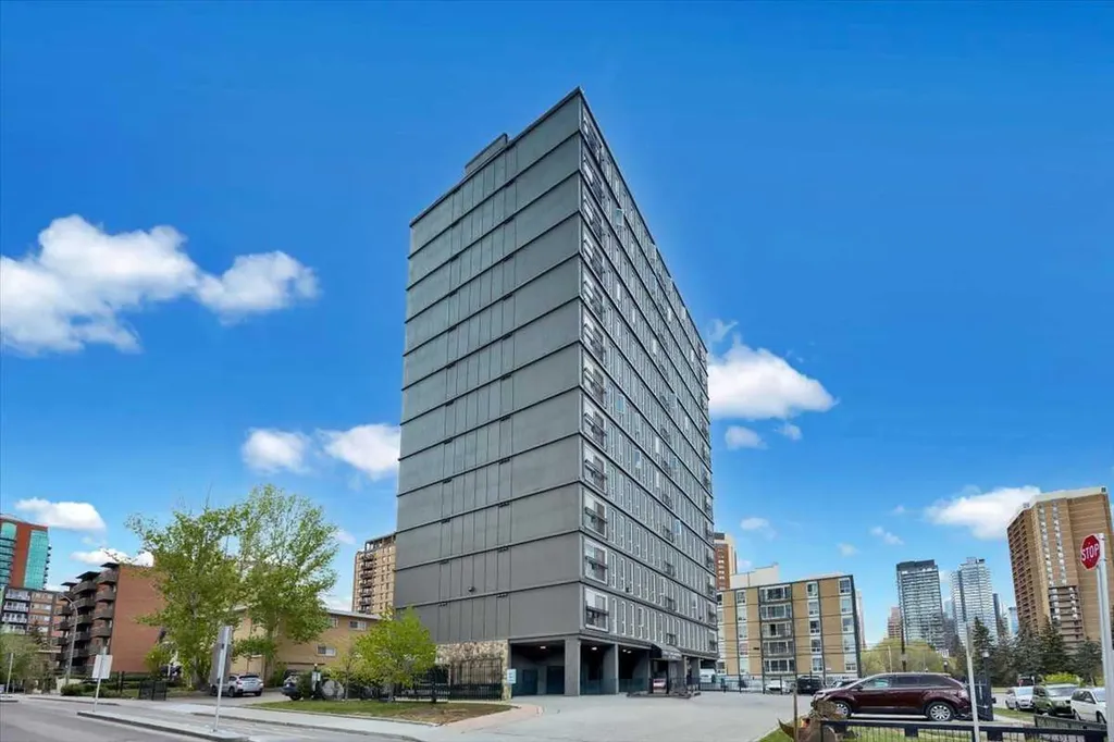 706 15 Avenue SW Calgary AB T2R 0R7