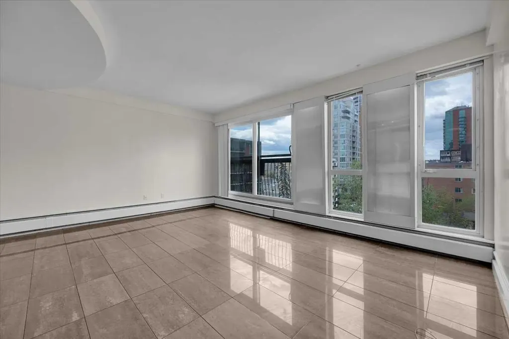 706 15 Avenue SW Calgary AB T2R 0R7