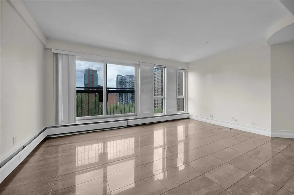 706 15 Avenue SW Calgary AB T2R 0R7