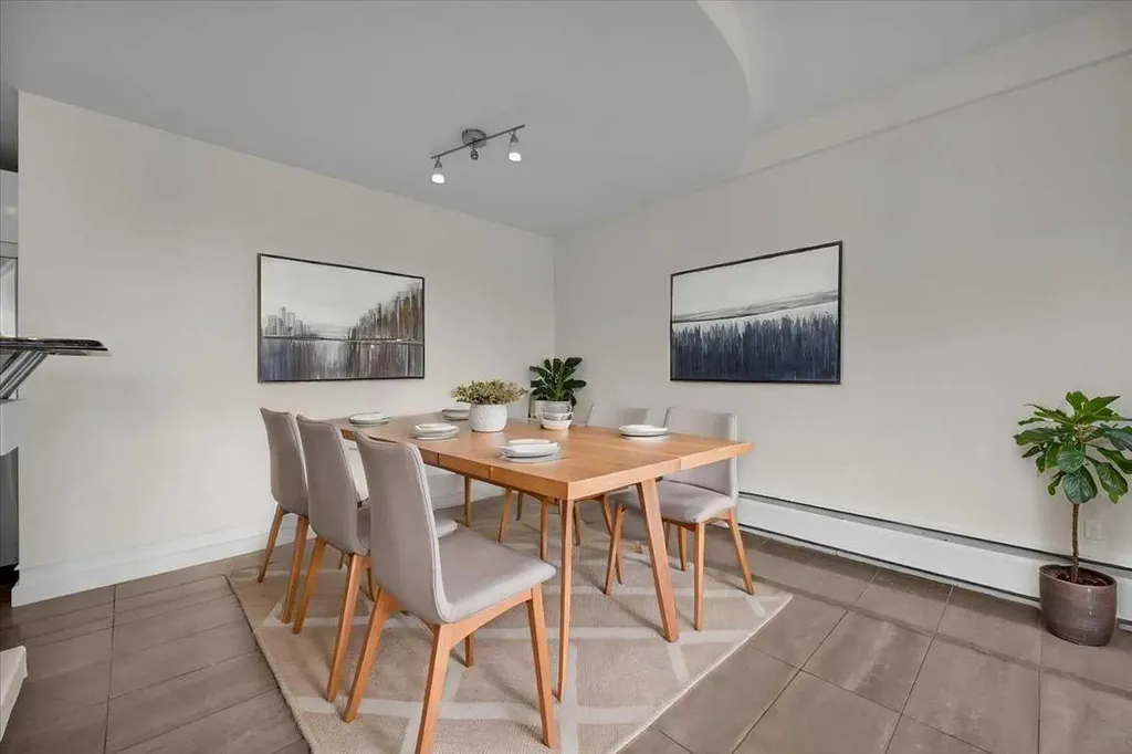 706 15 Avenue SW Calgary AB T2R 0R7