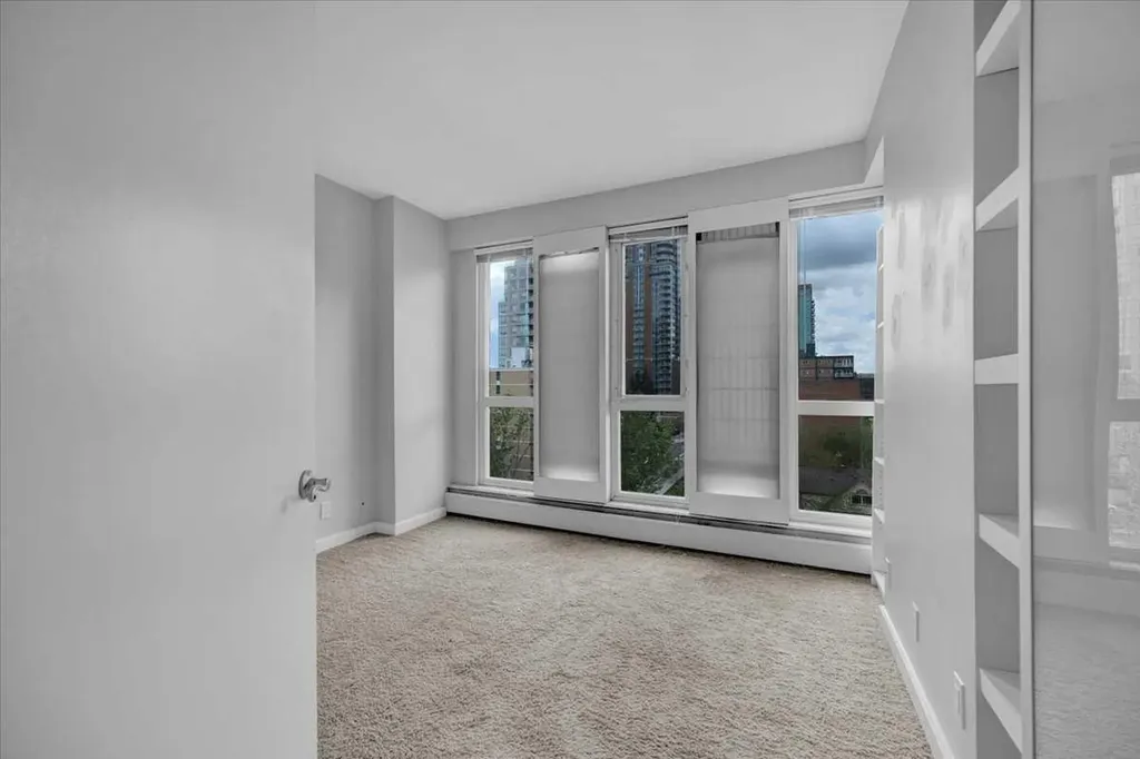 706 15 Avenue SW Calgary AB T2R 0R7