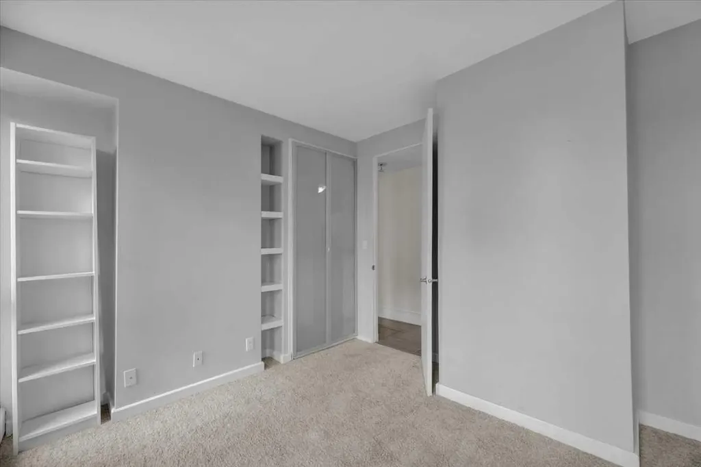 706 15 Avenue SW Calgary AB T2R 0R7