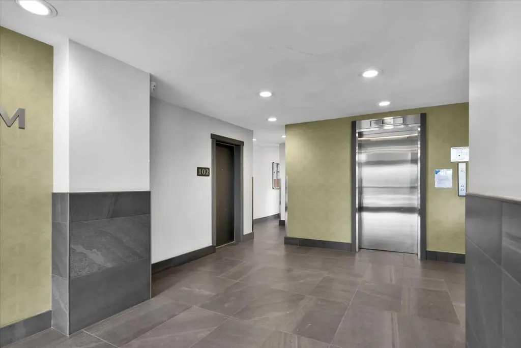 706 15 Avenue SW Calgary AB T2R 0R7