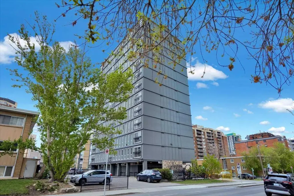 706 15 Avenue SW Calgary AB T2R 0R7