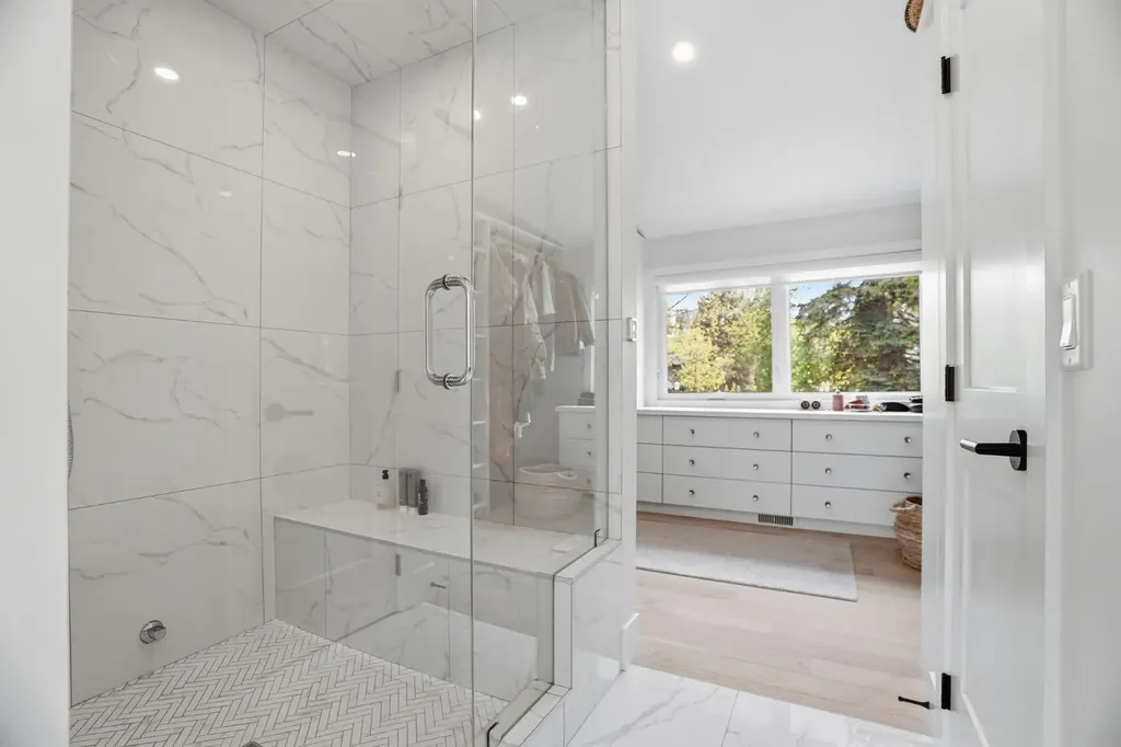 940 Riverdale Avenue SW Calgary AB T2S 0Y8