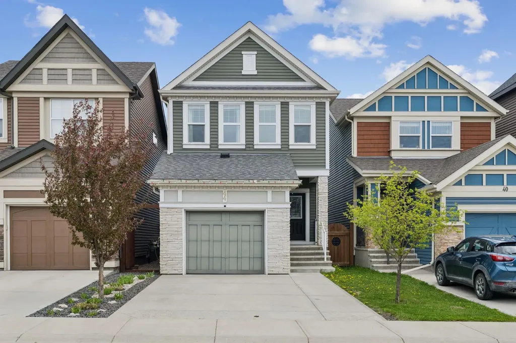 44 Legacy Reach Manor SE Calgary AB T2X 2C5