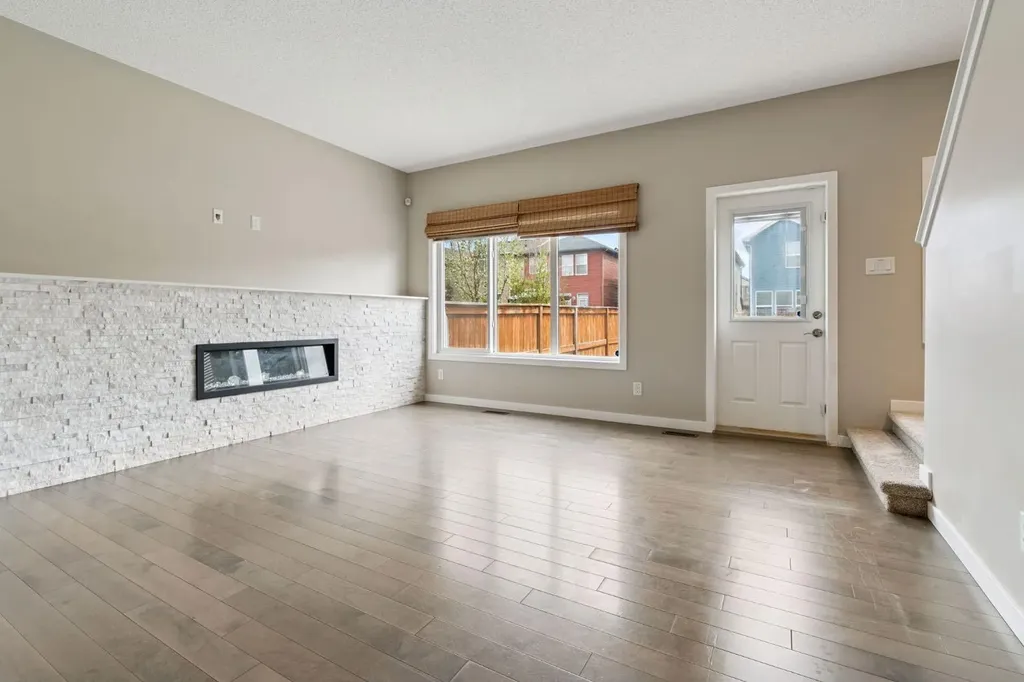 44 Legacy Reach Manor SE Calgary AB T2X 2C5